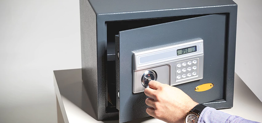 Jewelry Safe Unlocking Service in Emeryville, California