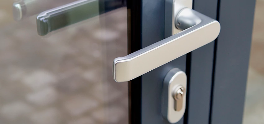 Broken Door Lock Cylinder Repair in Emeryville, California